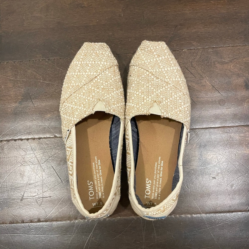 Toms burlap diamond woven shoes